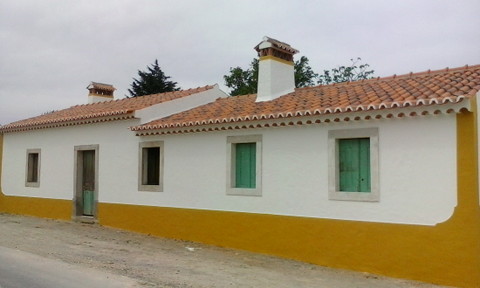 Junto ao futuro campo de golfe irá surgir a urbanização, casas de campo da aldeia do Deboto.  Este a