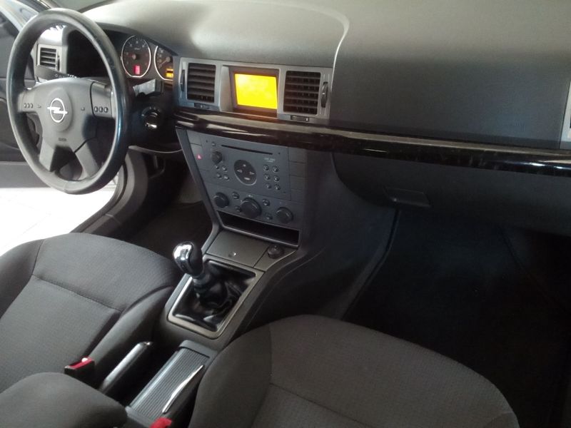 Opel Signum 2.2 DTI 125 CV