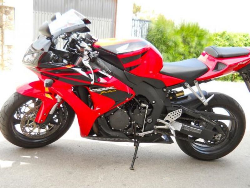 Moto Honda CBR 1000 rr