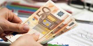 Assistência financeira às pessoas necessitadas