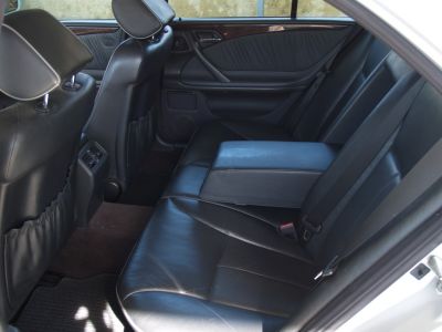 Merecedes-Benz E270 cdi Avantgarde com TV - 10500€