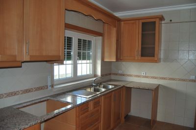                                Vivenda T4, unifamiliar na Nazaré, com vista mar