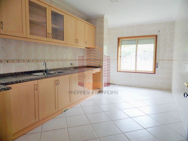 [6821] Bom T2 próximo Mosteiro de Grijó