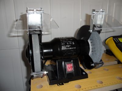 MAQUINA DE AFIAR + BANCADA, LIMAS E ESMERIL