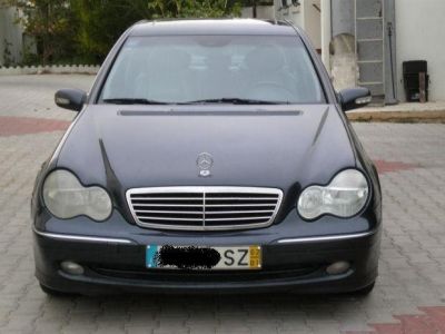 Vendo Mercedes C220 CDI AVANTGARD 2002 M Extras