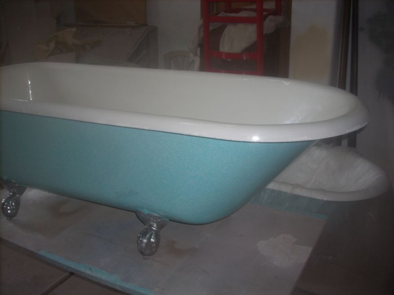 Banheiras Antiga Restaurada com pés de àguia