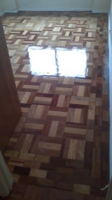 Nuno afagamento e envernizamento de soalhos