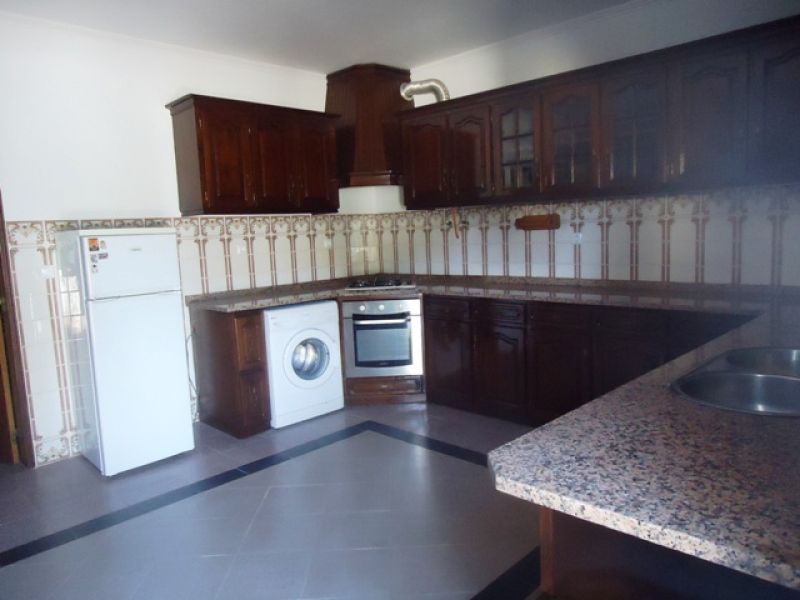 AZEITAO, Moradia 3ass em lote 360m2