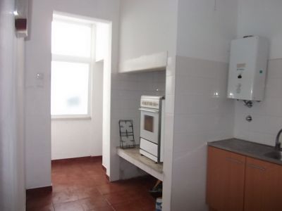 T3 , No Centro de CALDAS DA RAINHA Para Arrendar,  Renovado.   