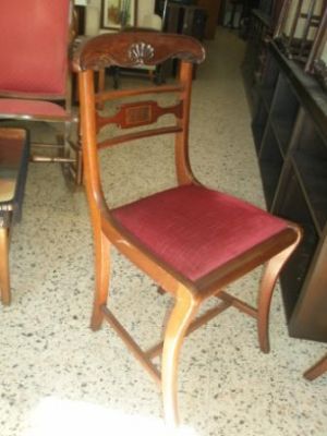 2 Cadeiras D. Maria Rica em Madeira de Mogno