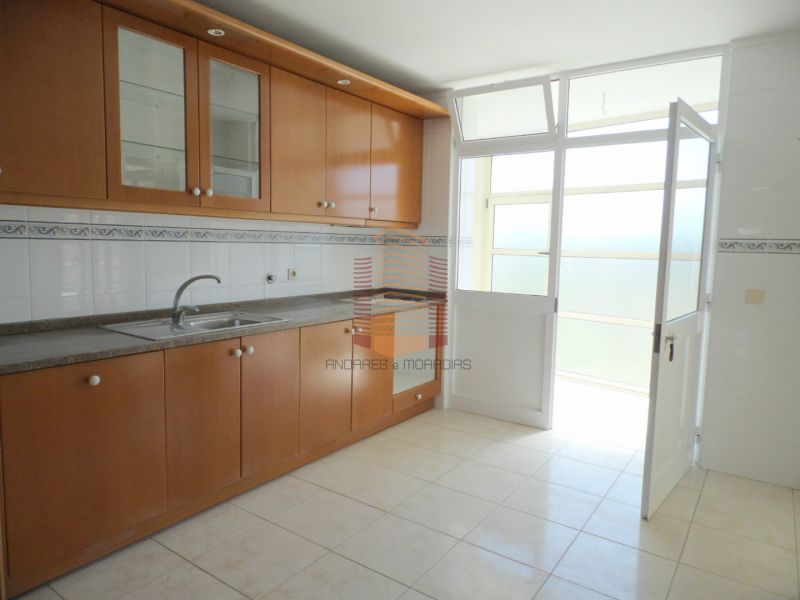 [6865] T2 boas áreas, garagem, 100% Financiado