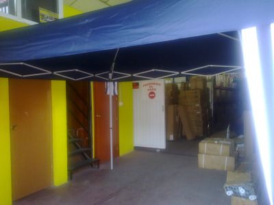 2 tendas 3x3 dobráveis em oferta!