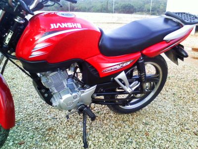 vendo moto jianshe 125cc como nova muito estimada pela melhor oferta