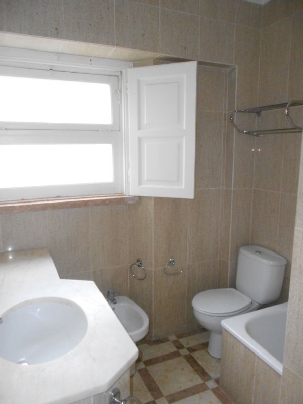 Apartamento T2 na Av. de Roma