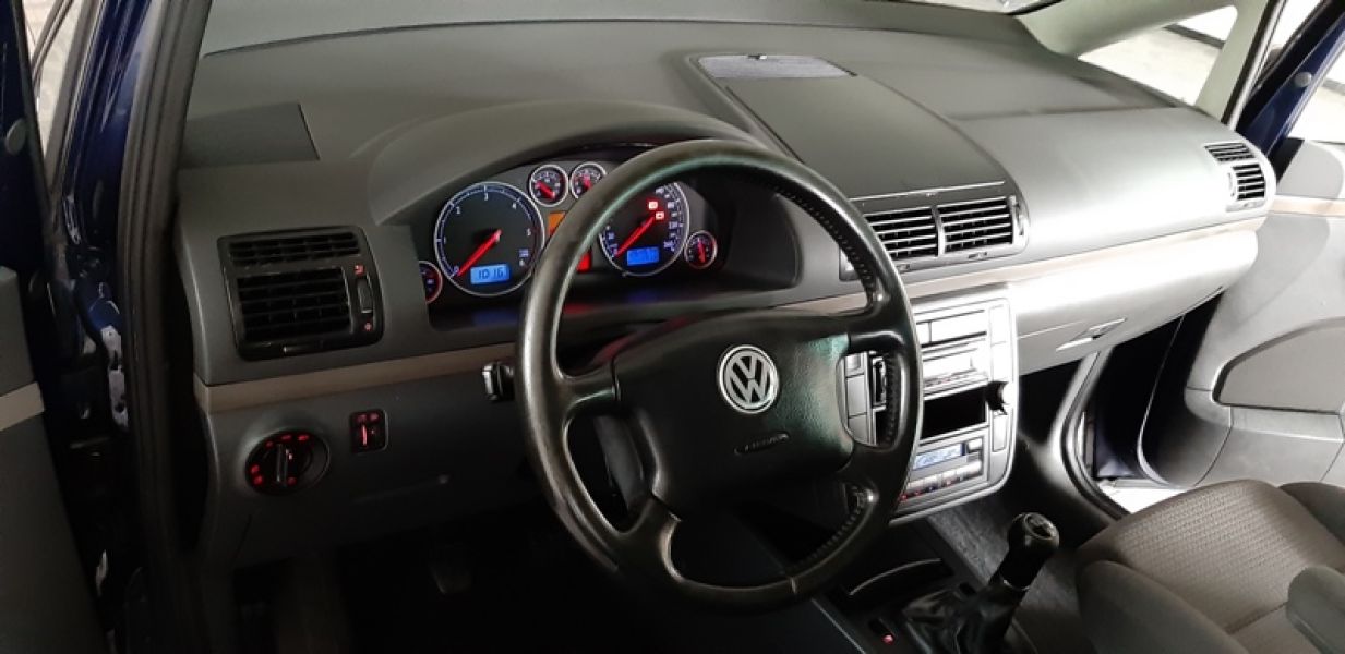 VW Sharan Confortline 1.9 TDI 115 CV