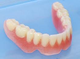 Executo trabalhos de Próteses dentárias em Acrílico 