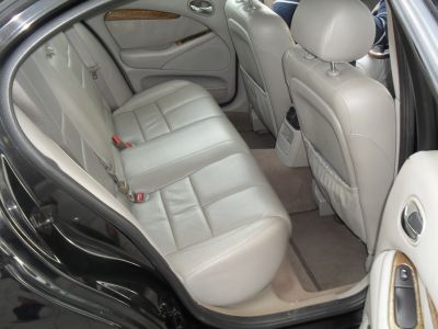 JAGUAR 4000CC 300 CAVALOS V8  raro particular