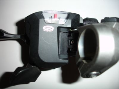 Travões hidráulicos com manipulos (dual-lever)