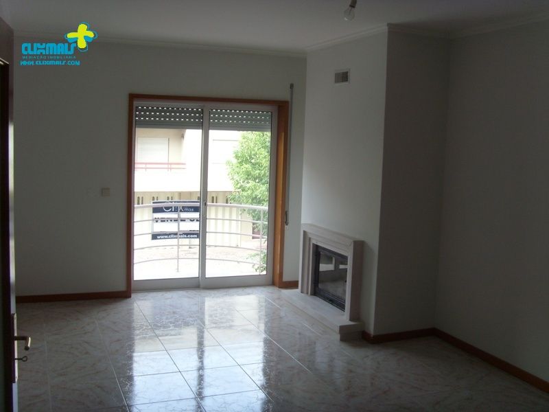Apartamento T3, com aquecimento central e electrodomésticos. Em Gualtar - Braga