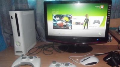 ***+ 10 euros = LT 3.0***Vendo XBOX 360 60G desbloqueada + 2 comandos e com + de 14 jogos