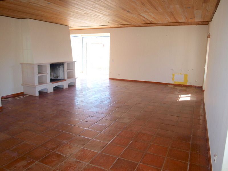 Costa de Prata, moradia T3 + sótão em bom estado de conservação, entre a cidade e o mar.  Com aqu