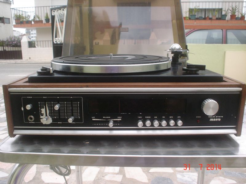 Gira Discos Solid State Com Radio Marca MANTA