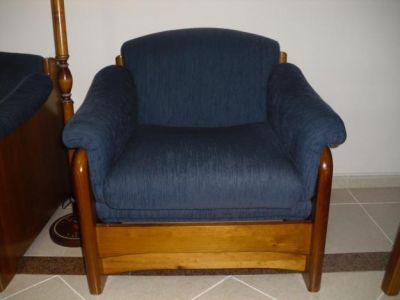 CERNE - 1 sofa individual + 1 puff  - 150 euros