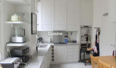 220m2 apartamento no 4 º andar com elevador